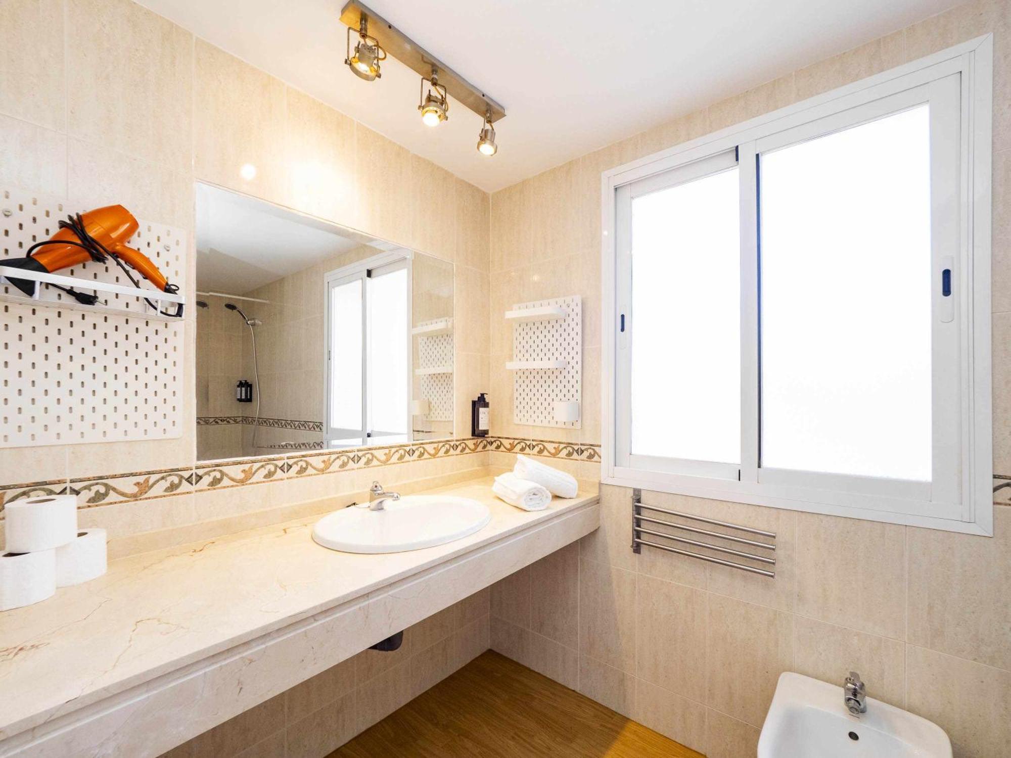 Appartement Atico Con Vistas Al Mar, Piscina Y Parking Málaga
